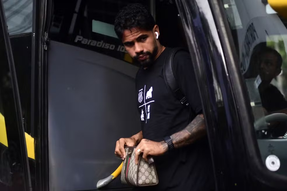 Ponte Preta: com proposta do Ceará, Bryan Borges rescinde contrato e encerra passagem pelo Majestoso