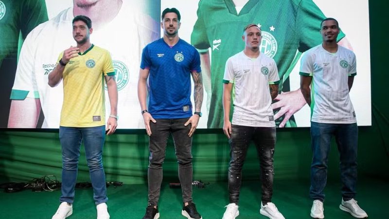 Guarani: clube lança novo uniforme da Reebok com a presença de ídolos; veja fotos