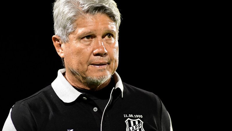 Ponte Preta: Edson Boaro lamenta erros e pede união em momento mais crítico da temporada