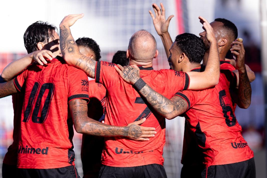 Atlético-GO 2×0 Ponte Preta: derrota amplia jejum e aumenta drama na luta contra o rebaixamento