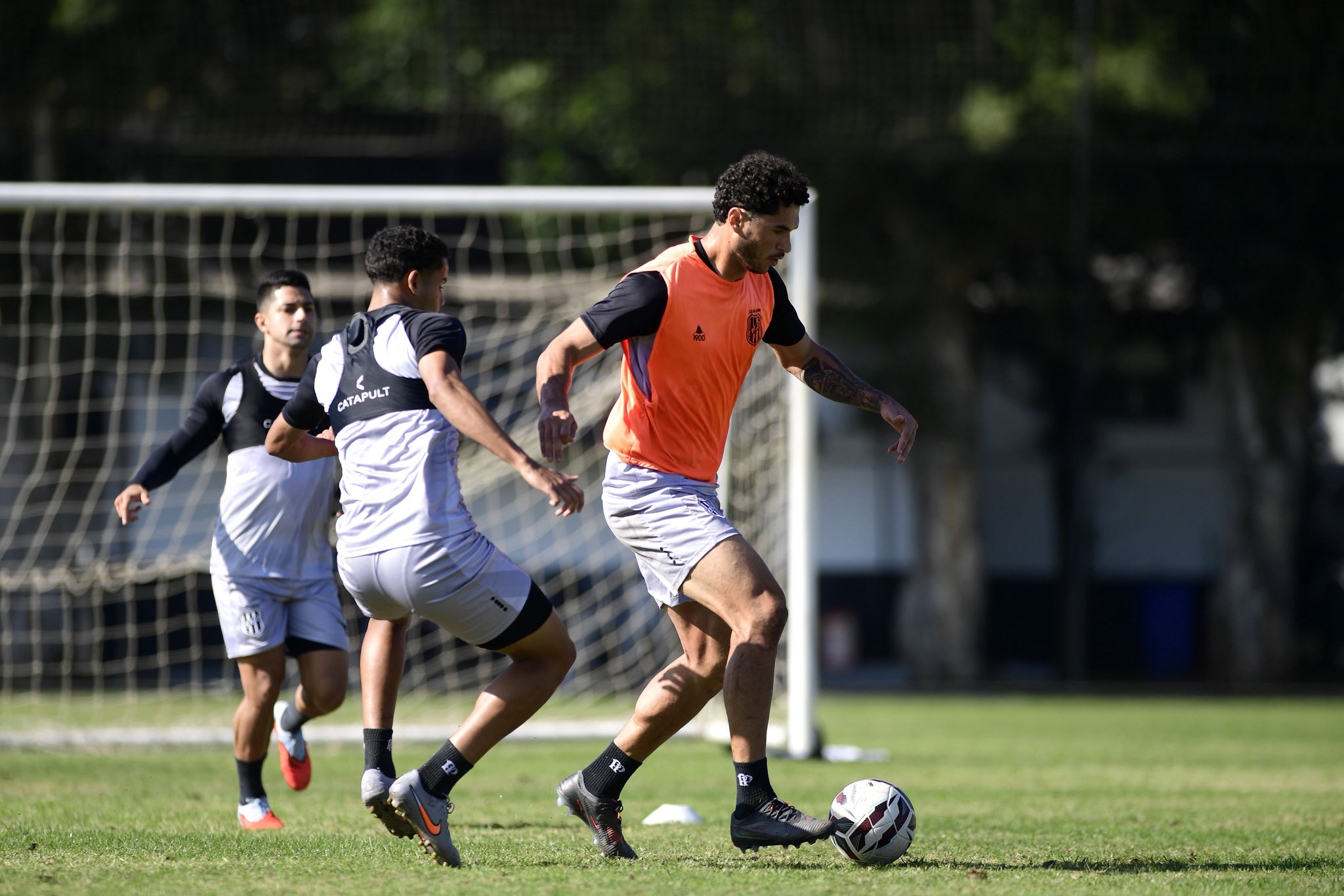 Ponte Preta: quinta expulsão pelo quarto jogo seguido liga alerta sobre emocional do elenco