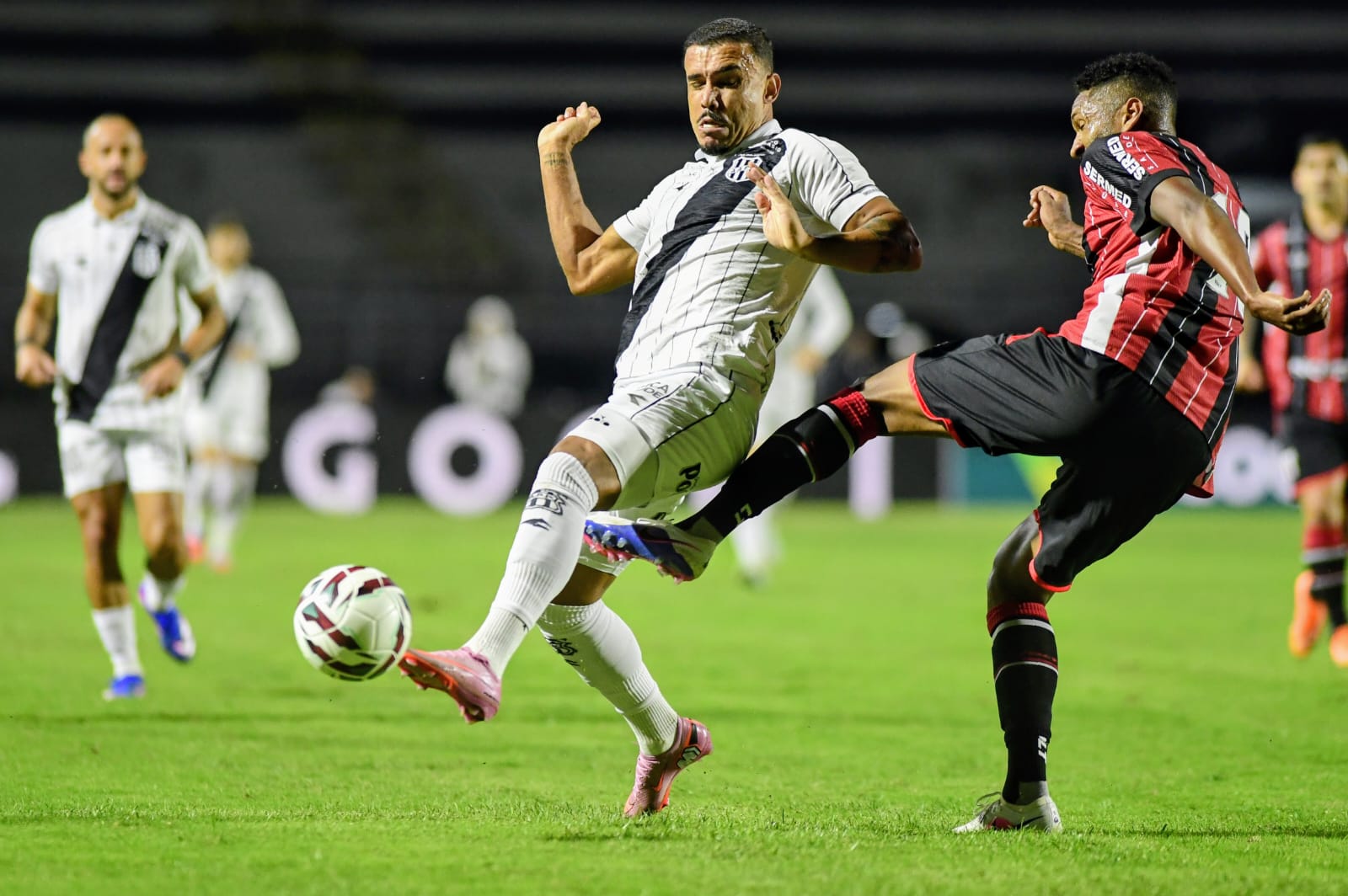 Ponte Preta 0x0 Botafogo-SP: empate mantém sequência negativa e vice-lanterna da Série B