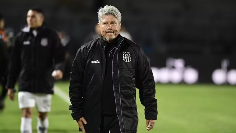 Ponte Preta: após acerto com Zanardi, Edson Boaro estuda saída do Moisés Lucarelli