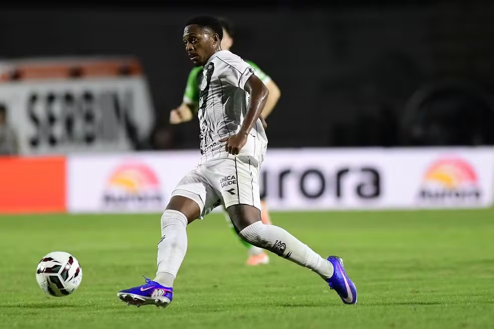 Ponte Preta: Luís Phelipe deixa o clube após empréstimo e encerra passagem com apenas um gol