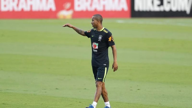 Guarani: ex-Sevilla e Fluminense inicia estágio com Elio Sizenando no Brinco de Ouro
