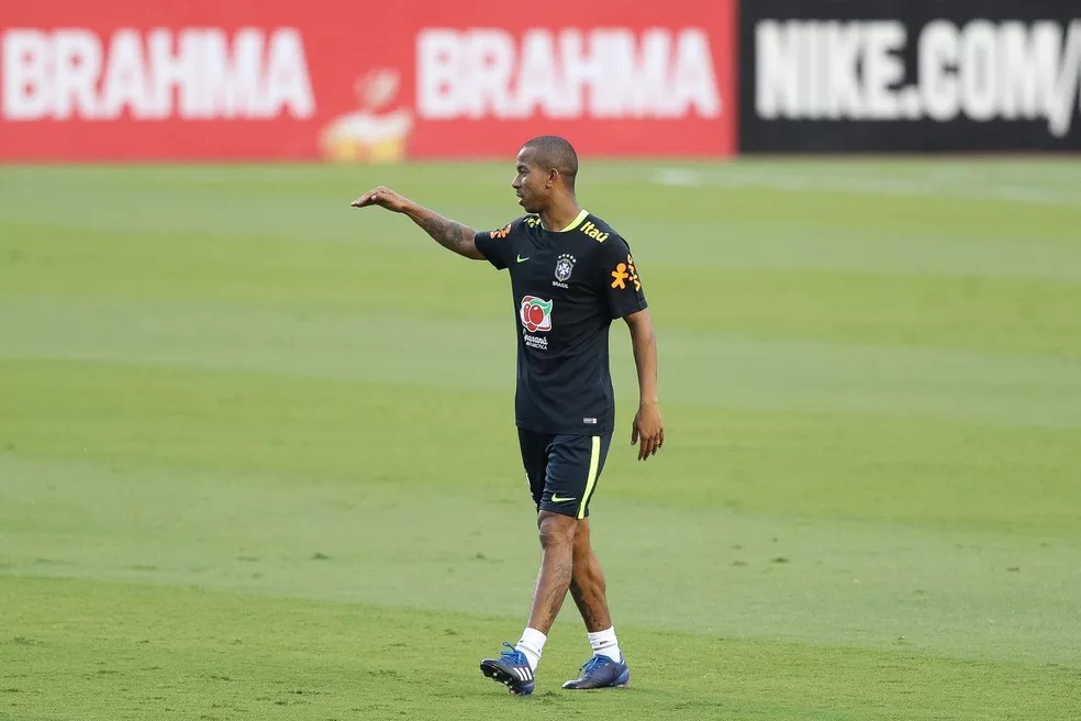 Guarani: ex-Sevilla e Fluminense inicia estágio com Elio Sizenando no Brinco de Ouro