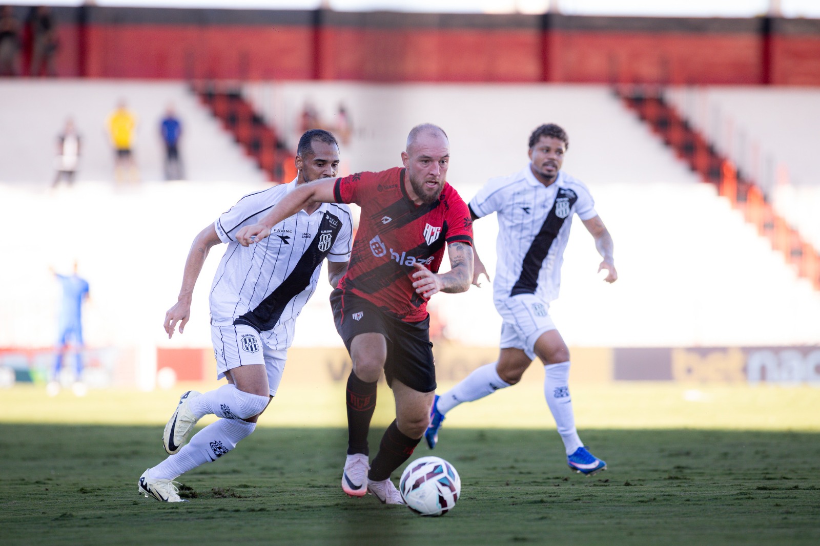 Ponte Preta: “A torcida não merece passar por isso”, opina Tigrão