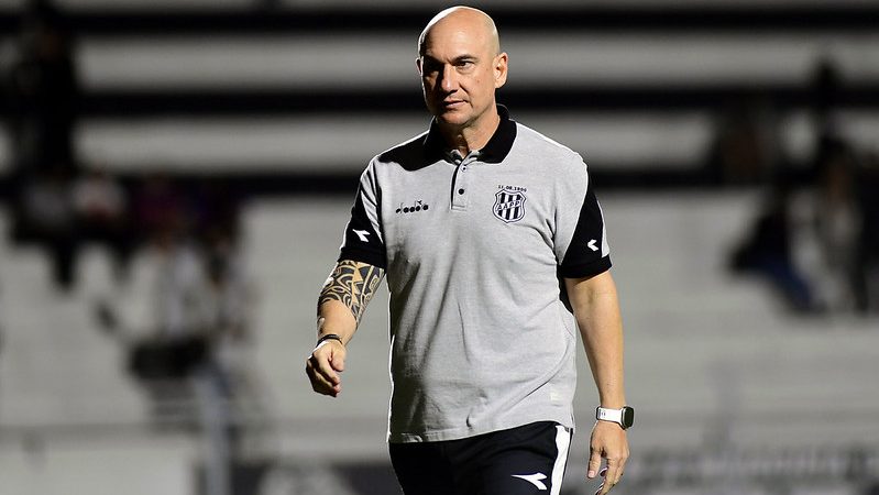 Ponte Preta: pior aproveitamento da história começa a gerar desgaste na comissão técnica
