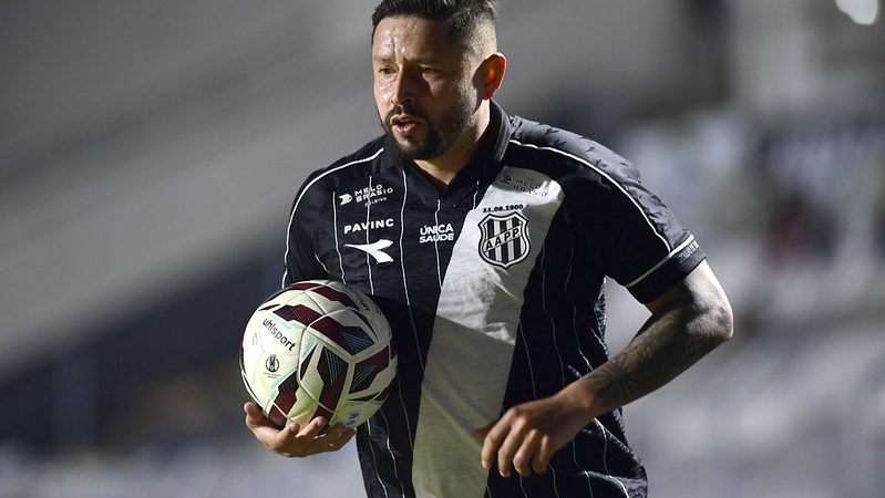 Ponte Preta: clube pode assumir posto de time com mais derrotas no século 21; veja ranking