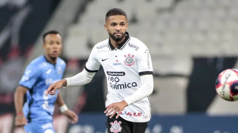 Ponte Preta: enquanto tenta derrubar transfer ban, diretoria negocia com meia revelado pelo Corinthians