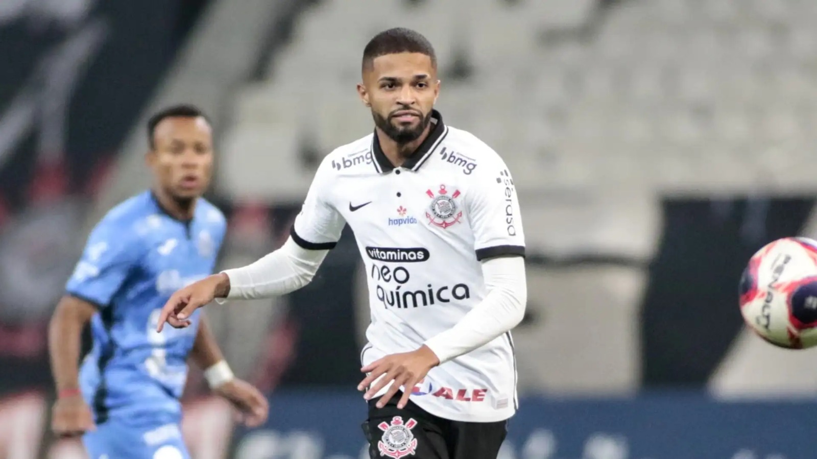 Ponte Preta: enquanto tenta derrubar transfer ban, diretoria negocia com meia revelado pelo Corinthians