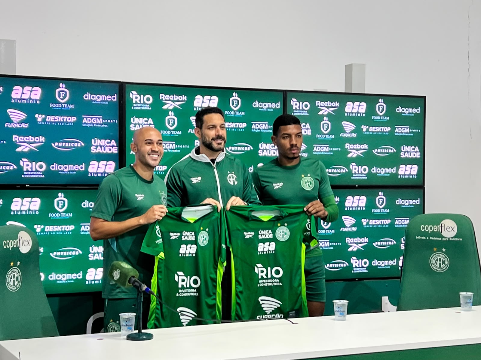 Guarani: Frontini apresenta Dudu e Luís Otávio, confirma Neto Costa e comenta pendências salariais