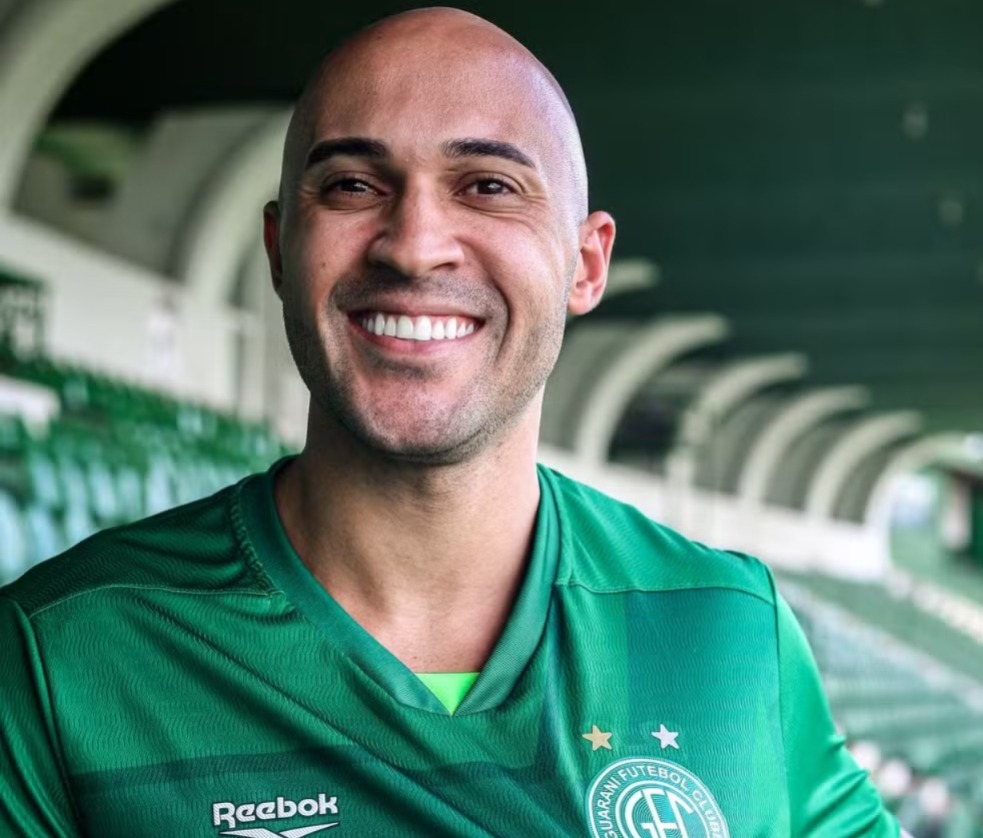 Guarani: Dudu deixa lesões para trás e quer acirrar disputa por vaga na lateral direita