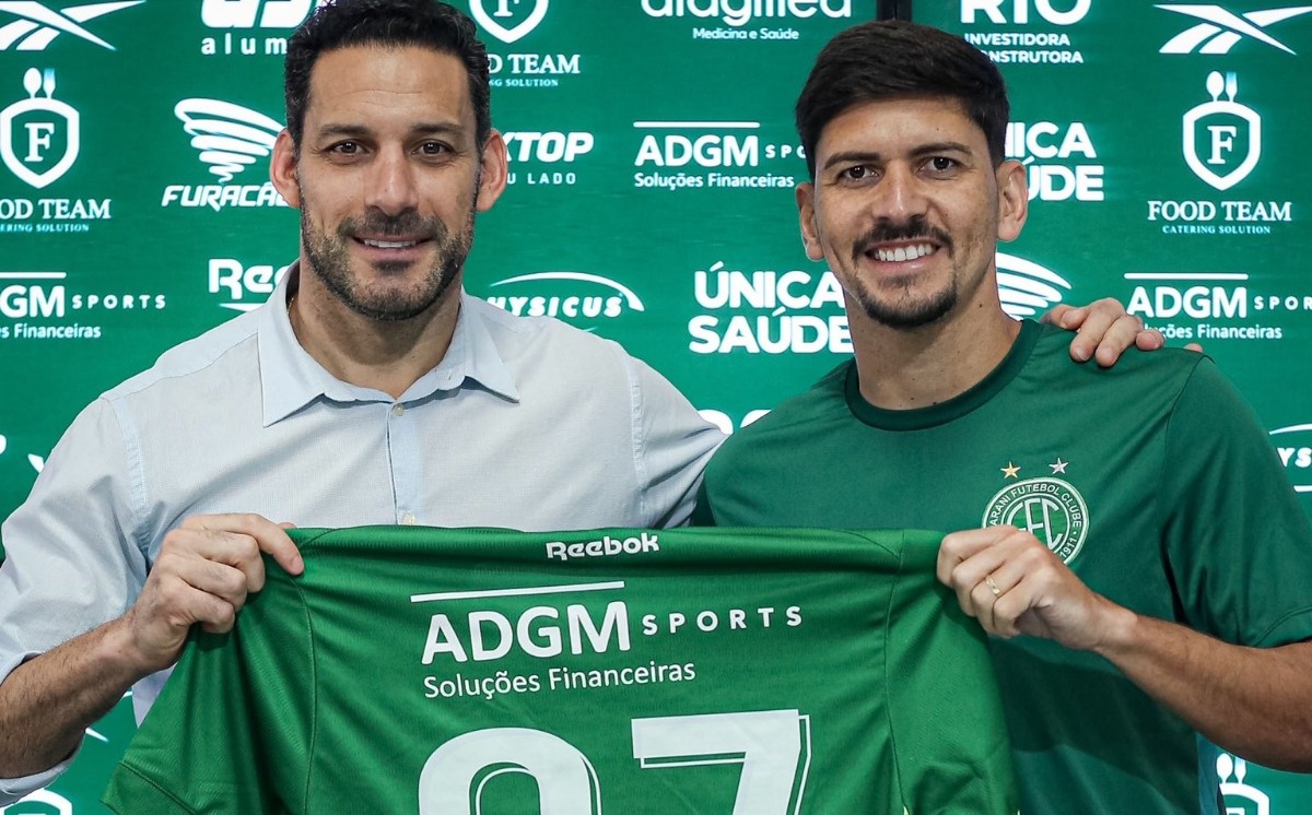 Guarani: Neto Costa mira terceiro acesso na Série C e marca em jogo-treino após apresentação