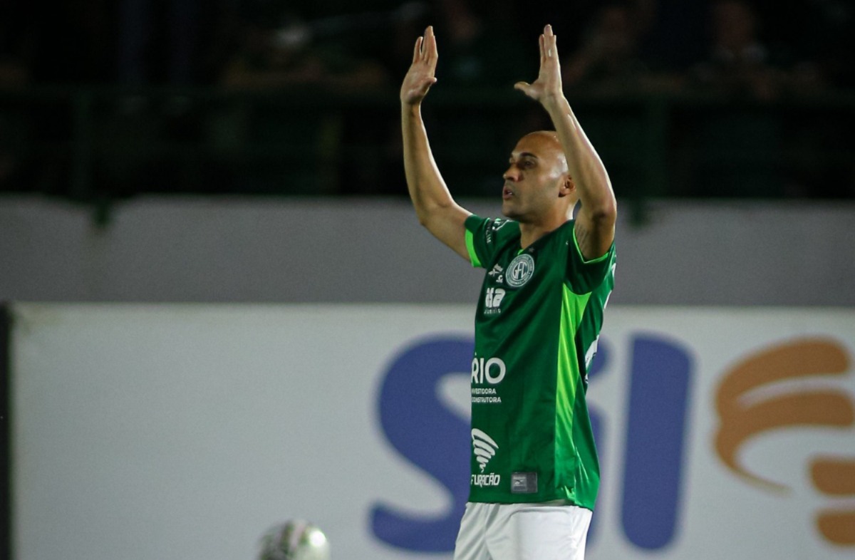 Guarani: Dudu volta a jogar após 295 dias, marca em estreia e ganha titularidade na reta final da Série C
