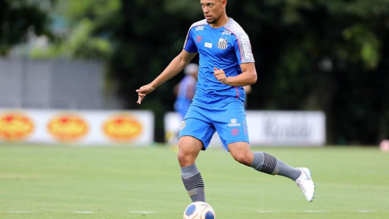 Ponte Preta: zagueiro do Santos inicia transição e aguarda fim do transfer ban para estrear