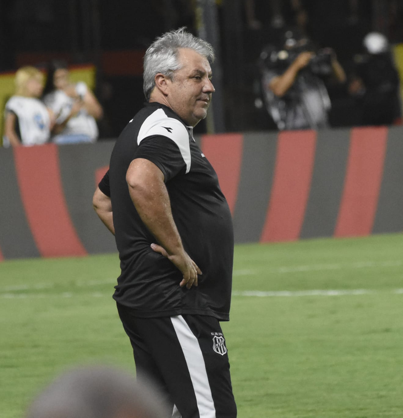 Ponte Preta: Kleina tem volta de Palacios e pode ganhar seis reforços contra o Londrina