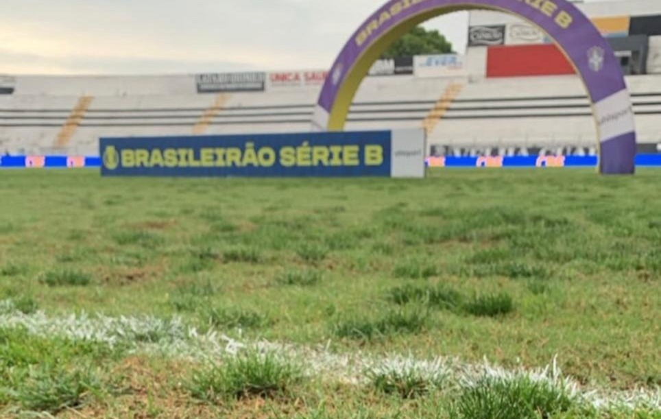 Ponte Preta: clube inicia reforma emergencial do gramado do Majestoso