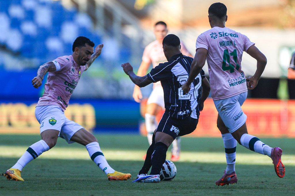 Ponte Preta: derrota para o Cuiabá sacramenta 4º rebaixamento na Era Eberlin