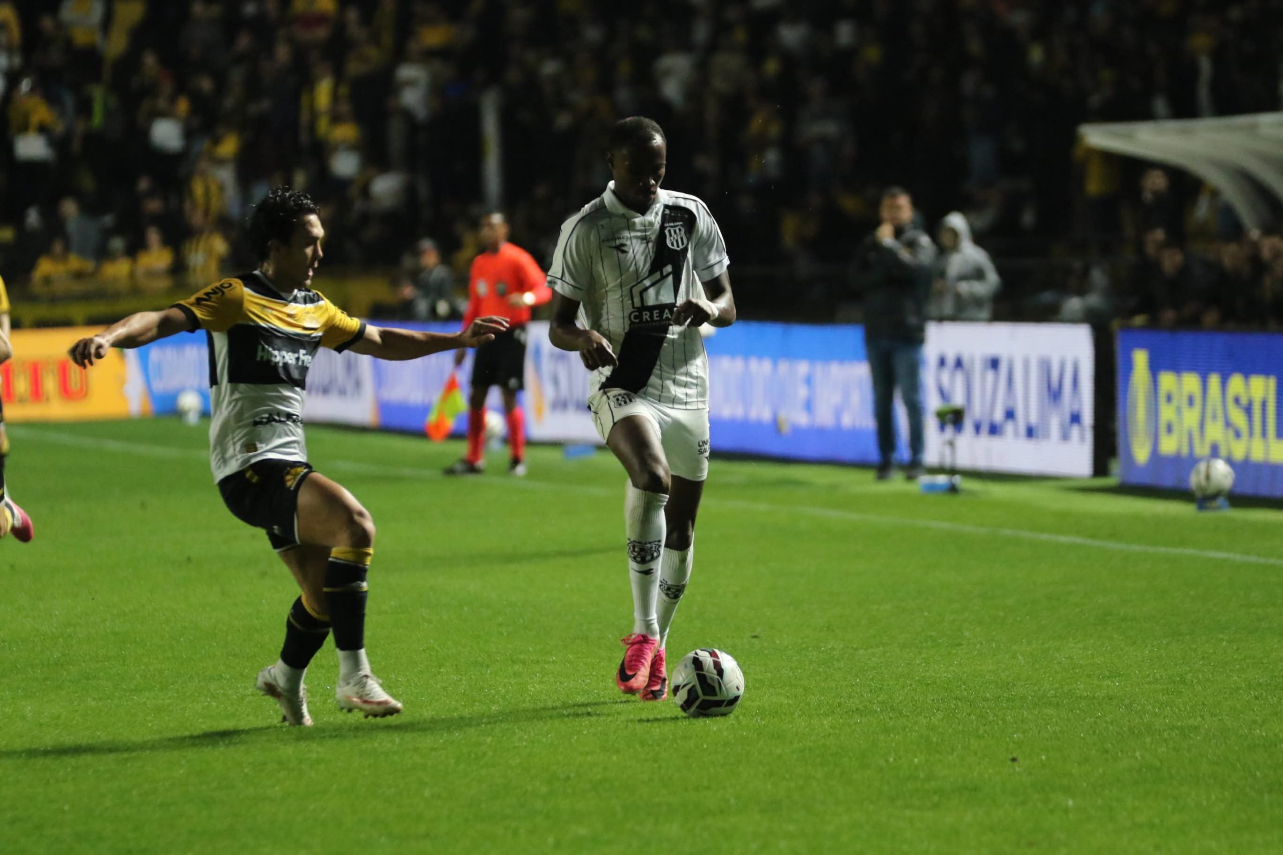 Criciúma 2×0 Ponte Preta: com um a menos, Macaca perde mais uma na Série B