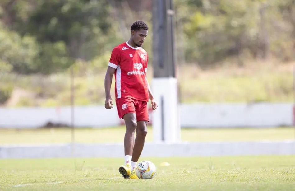 Ponte Preta: lateral cobra indenização após deixar clube sem entrar em campo